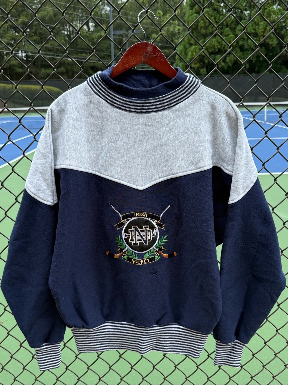 Vintage Notre Dame Hockey Fighting Irish Crewneck Sweater rare ND hockey